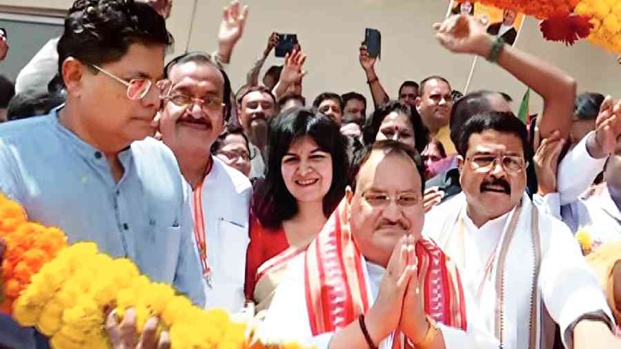 uploads/116170218_bjd_vs_bjp.jpg