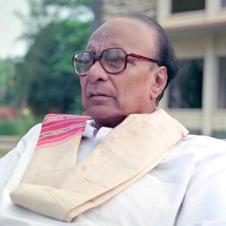 uploads/28111712_biju_patnaik_pic.webp