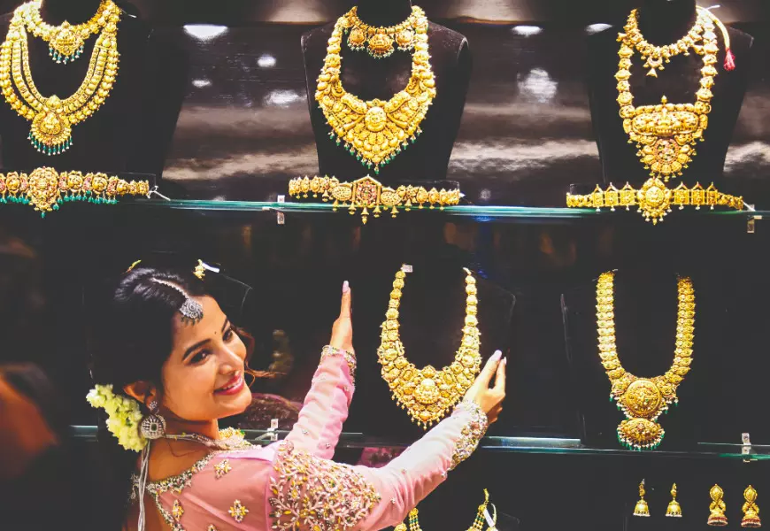 brisk gold buying on akshaya tritiya