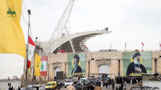 hezbollah ready to discuss weapons if israel withdraws from disputed territories