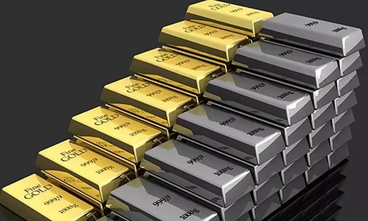 gold prices rise silver remains flat