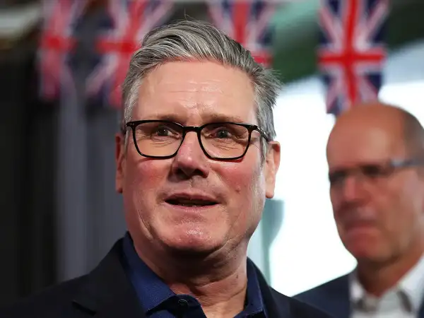 starmer refuses to heed calls to quit